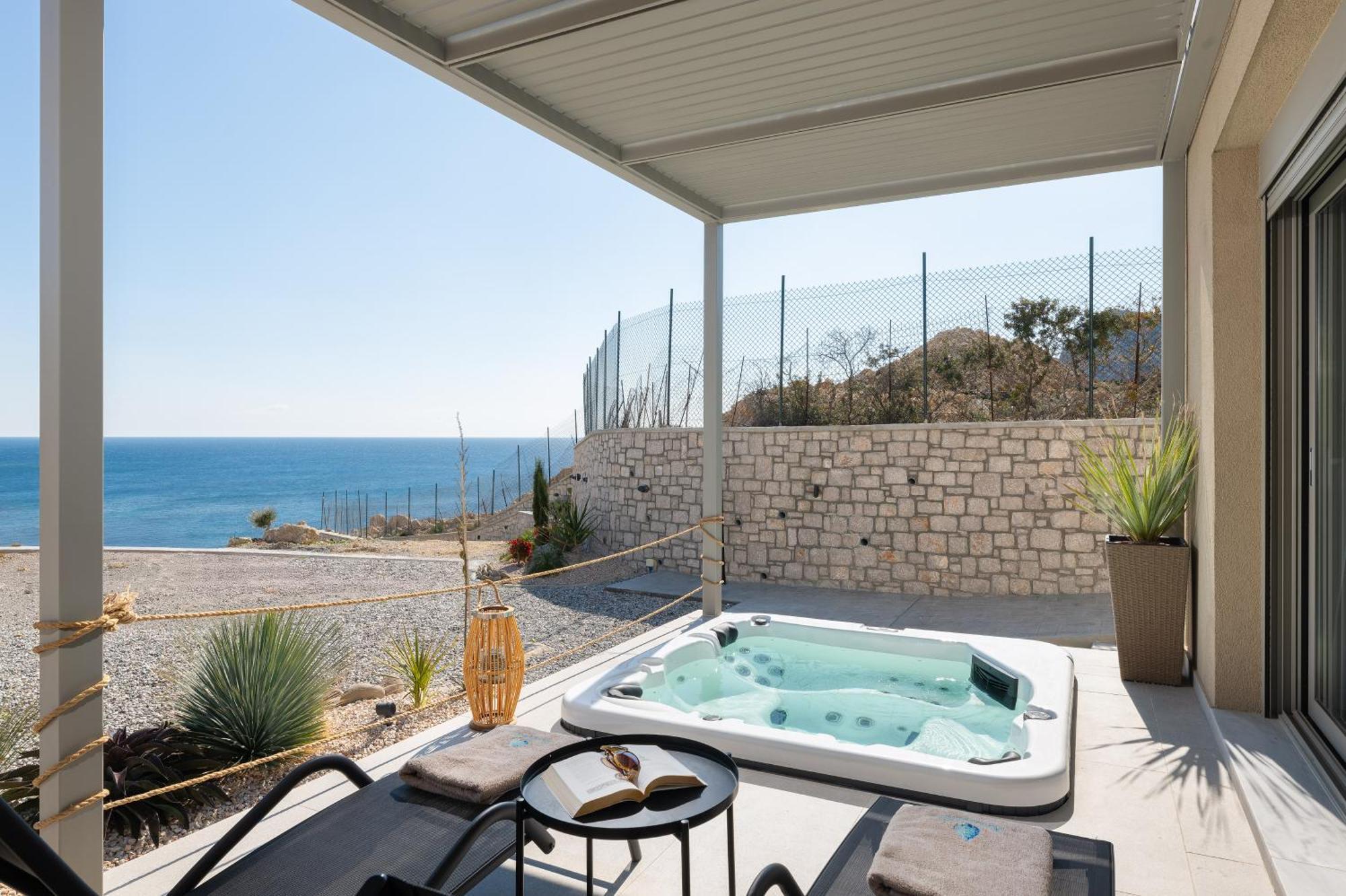 Aquamarine Luxury Lejlighed *